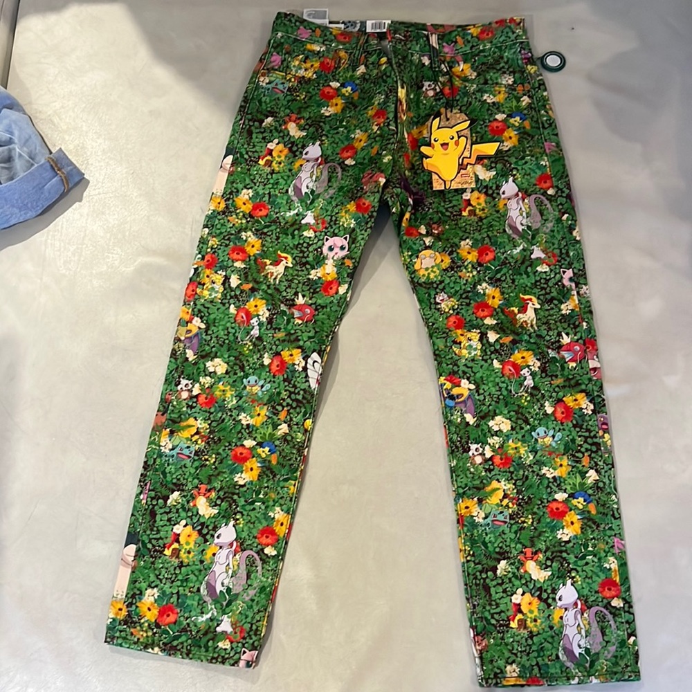 LEVIS X Pokemon garden Jeans